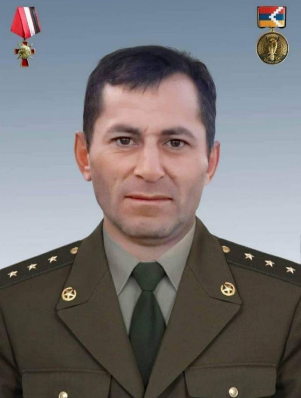 «Հոգատար հայր էր, նվիրված ընտանիքին, նույն հոգատարությունը նաև զինվորների հանդեպ ուներ». Նվեր Գալստյանը զոհվել է Շուշիի մատույցներում՝ նոյեմբերի 7-ին․ «Փաստ»