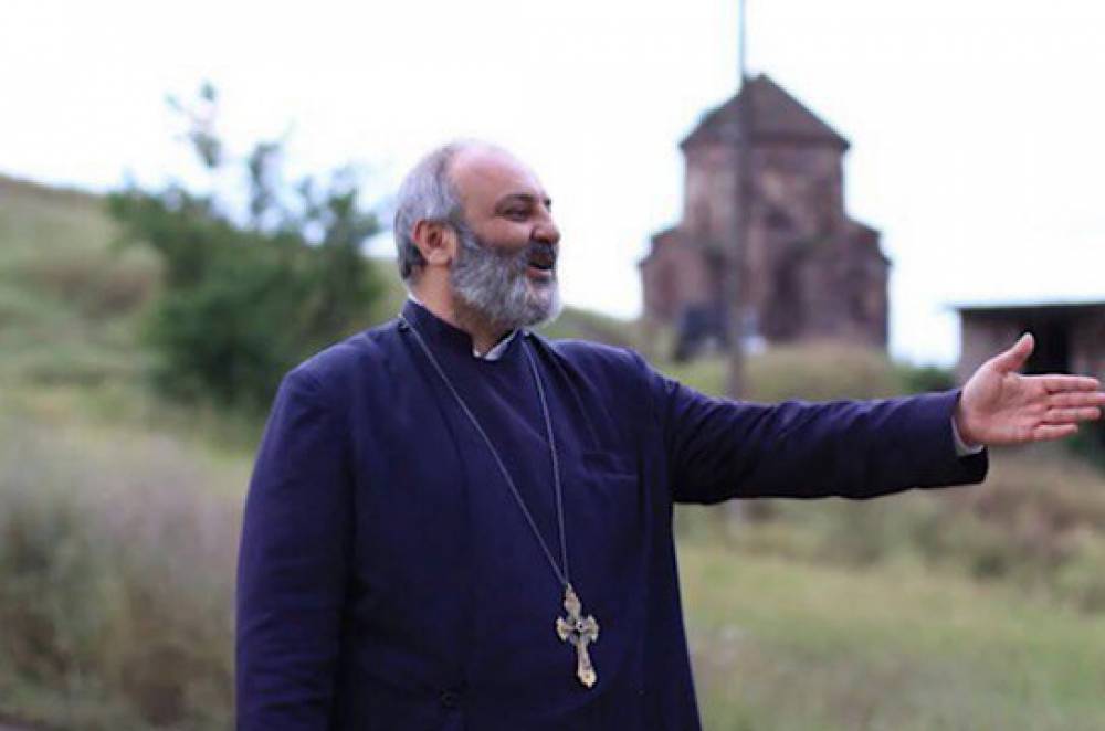 Դիմում եմ բոլոր գործարարներին. ձեր գլուխները մի մտցրեք ձեր բարձերի տակ և որոշեք, որ երկրում որևէ բան տեղի չի ունենում. Բագրատ Սրբազան