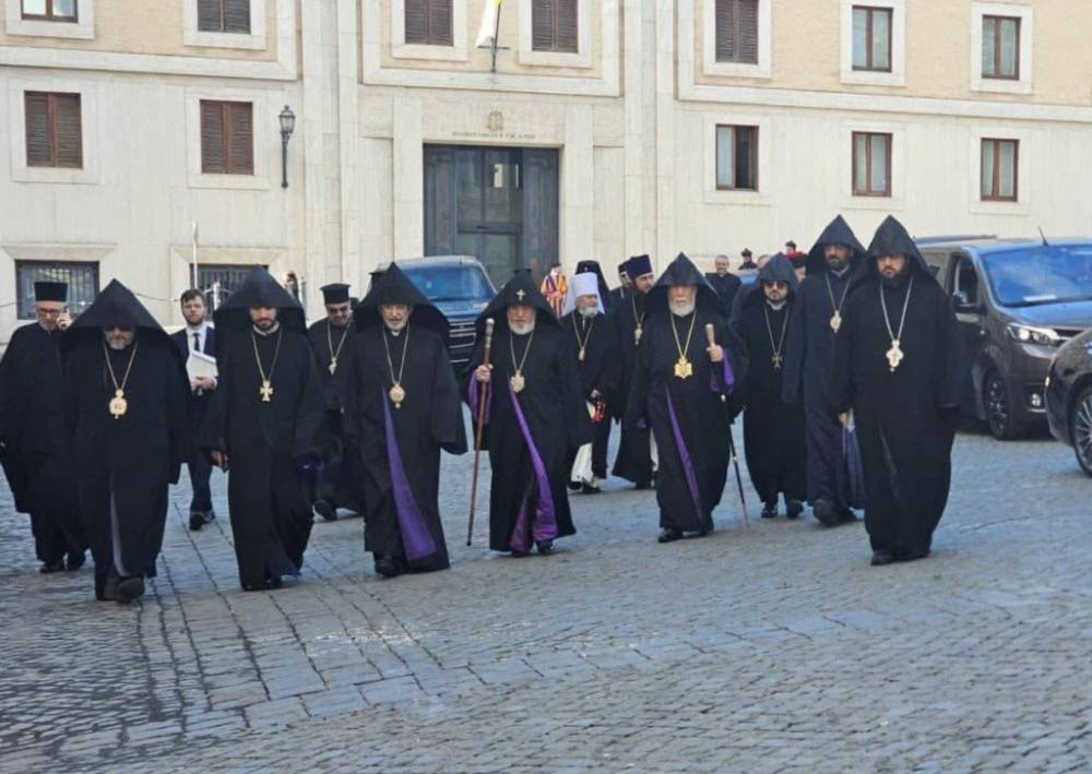 Ամենայն Հայոց Կաթողիկոսը մասնակցեց Հռոմի Ֆրանցիսկոս Պապի վերջին հրաժեշտի և հուղարկավորության արարողություններին