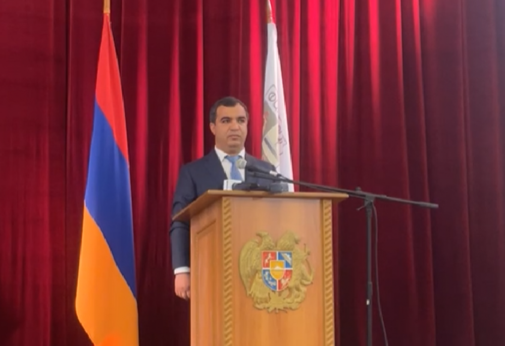 Վալոդյա Գրիգորյանը երդմամբ ստանձնեց Փարաքարի ղեկավարի պաշտոնը (Տեսանյութ)