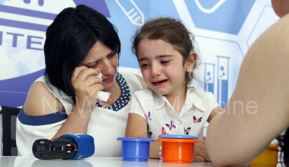 Թալիշից 5-ամյա Արփիի հուզիչ արձագանքը, երբ առաջին անգամ կարողացավ լսել (տեսանյութ)