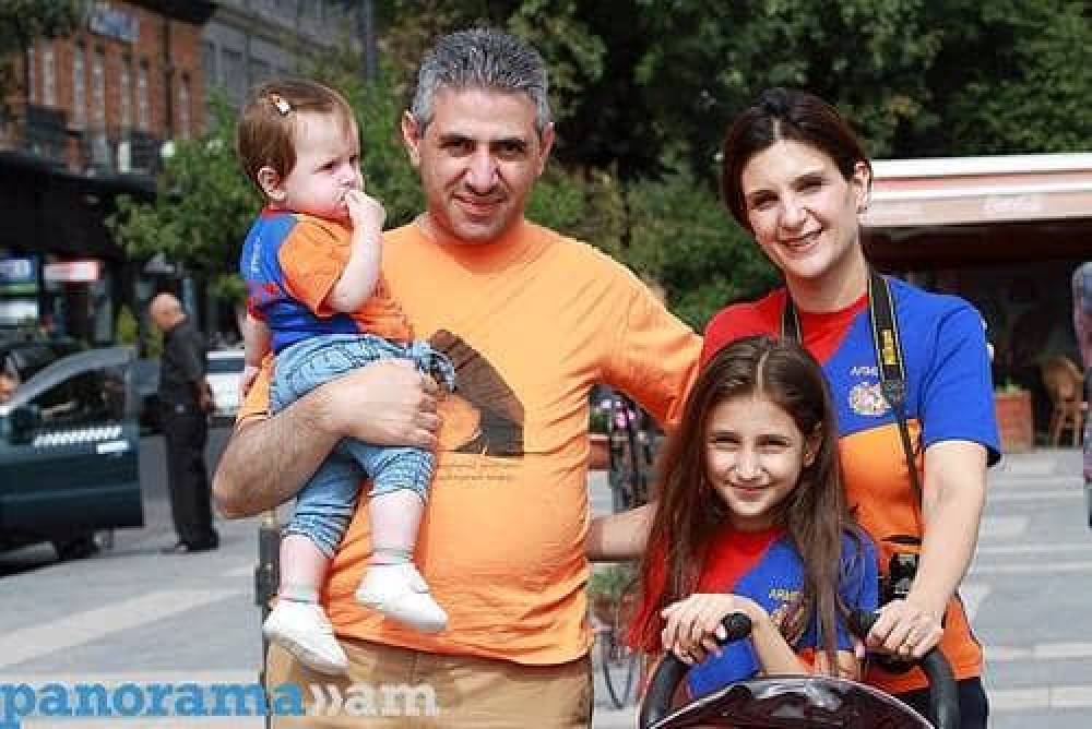 ՖՈՏՈ․ Ով է վարչապետի հրաժարականը պահանջող Էդգար Ղազարյանը