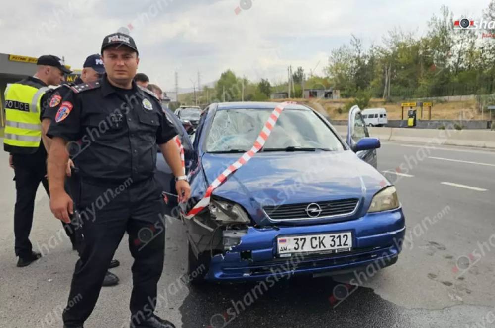 Կոտայքի մարզում «Opel»-ը վրաերթի է ենթարկել հետիոտնին. բժիշկները պայքարում են նրա կյանքի համար