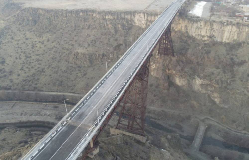 Քաղաքացին փորձել է ինքնասպшնություն գործել՝ նետվելով Նոր Հաճն քաղաքի կամրջից. փրկարարներն ու ոստիիկանները կանխել են