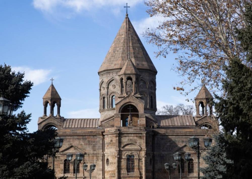 «Իշխանության եկեղեցահալած քաղաքականության և եկեղեցականների դեմ ատելության խոսքի հետևանքն է»․ Մայր Աթոռը՝ վերաքննիչ քրեական դատարանի որոշման մասին