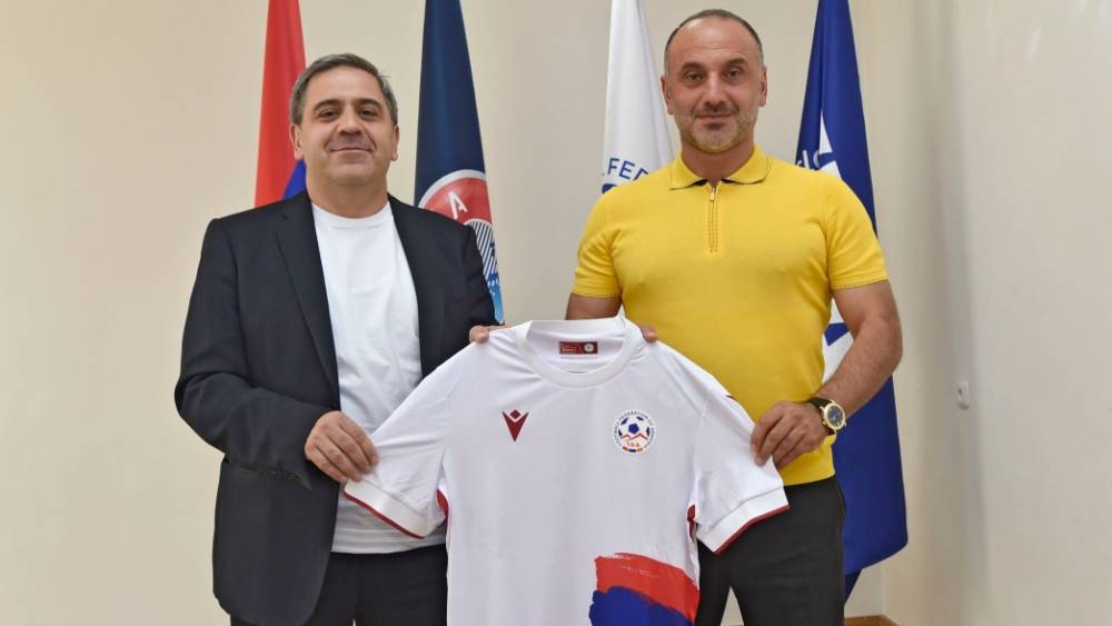 «Իմ բոլոր որոշումները կայացնելու եմ ի շահ ազգային հավաքականի և հայկական ֆուտբոլի». Եղիշե Մելիքյանը կգլխավորի Հայաստանի ազգային հավաքականը