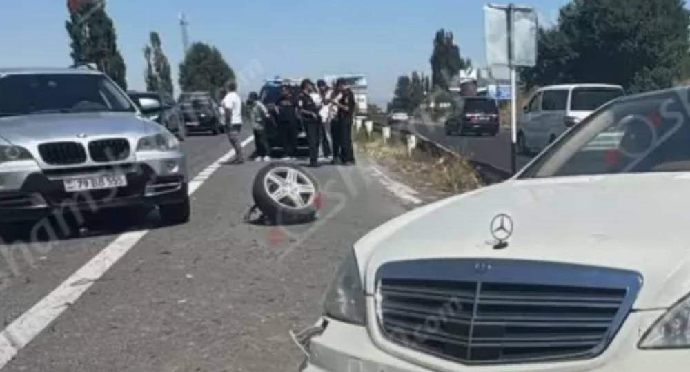 3 մեքենա է բախվել Սևան-Երևան ավտոճանապարհին, տուժածների մեջ երեխաներ կան