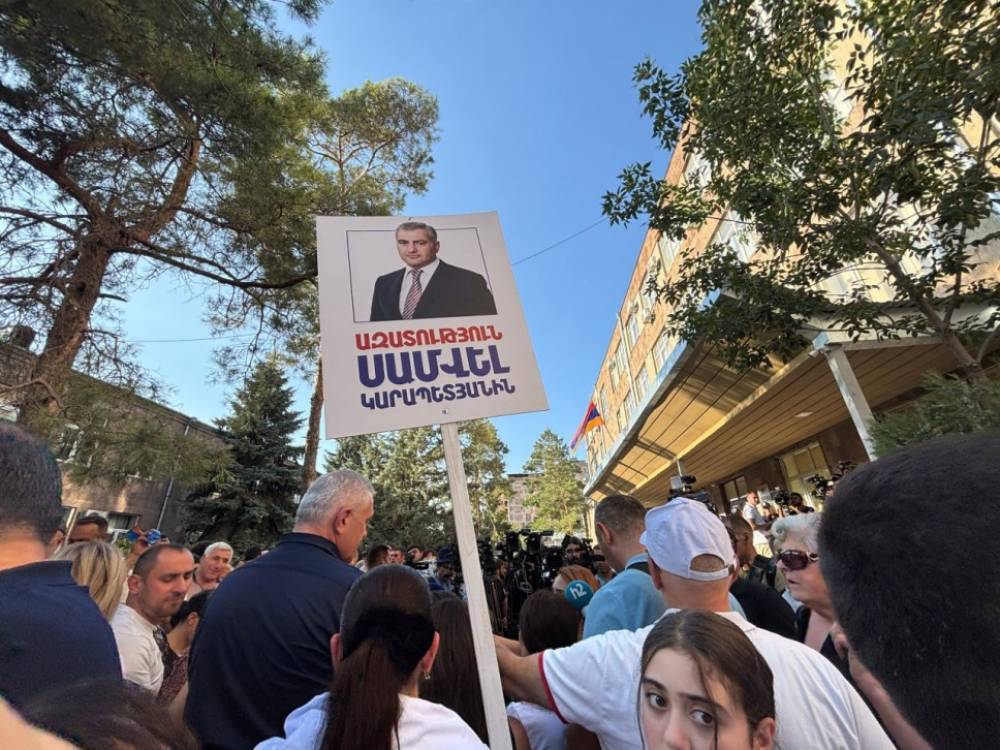 «Փորձում են շարունակել խայտառակությունը»․ Սամվել Կարապետյանի կալանքը երկարաձգելու հարցով դատական նիստը շարունակվում է