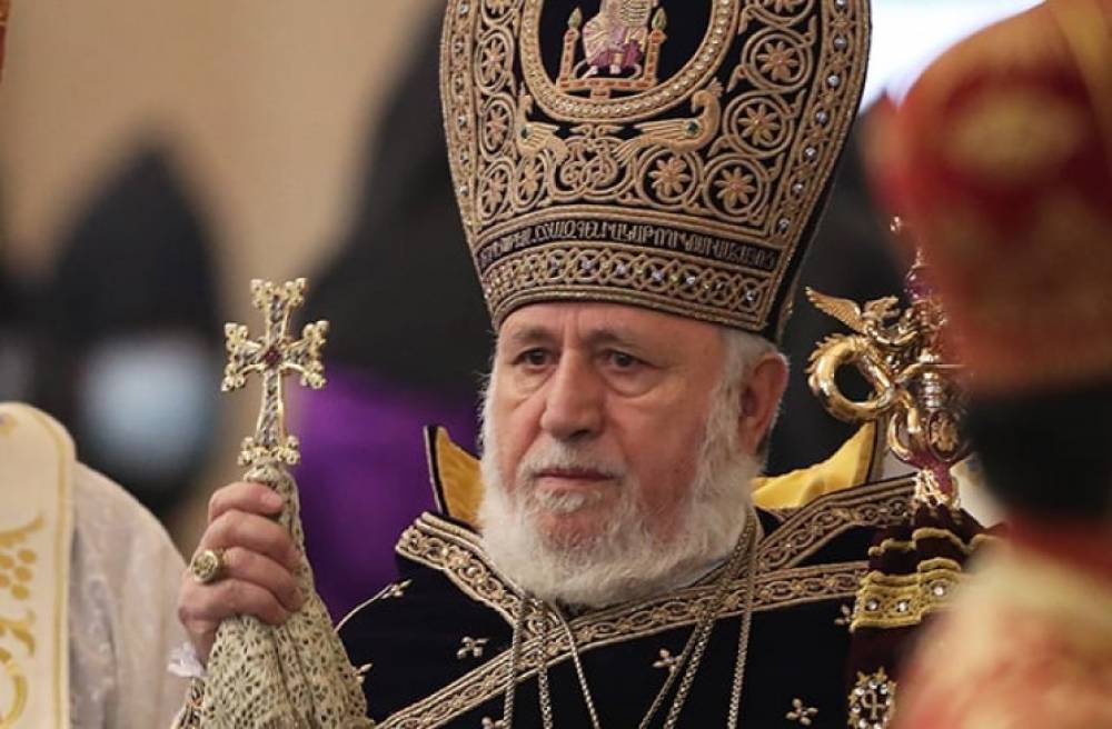 Աստված մշտապես ծաղկուն պահի Ձերդ Սրբության Հայրապետական գավազանը. Արագածոտնի Թեմը շնորհավորել է Վեհափառին