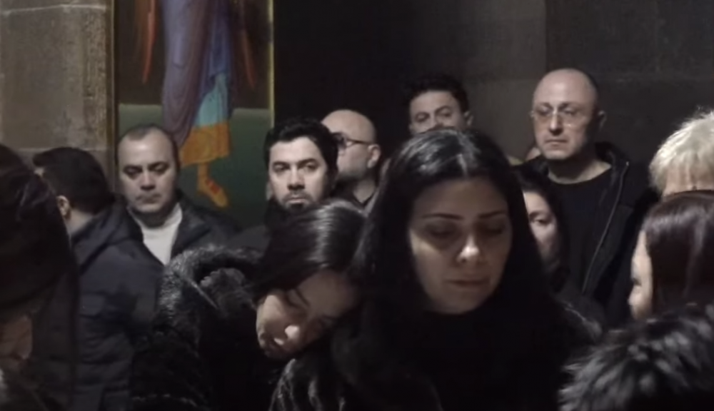 Ուղիղ․ երգիչ Արա Մարտիրոսյանի հոգեհանգստի արարողությունը