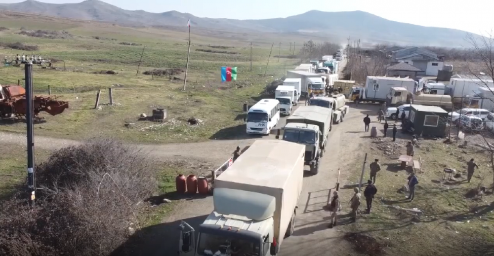 Ռուս խաղաղապահները պահանջում են ադրբեջանական դրոշները հանել. ադրբեջանցիները դժգոհում են