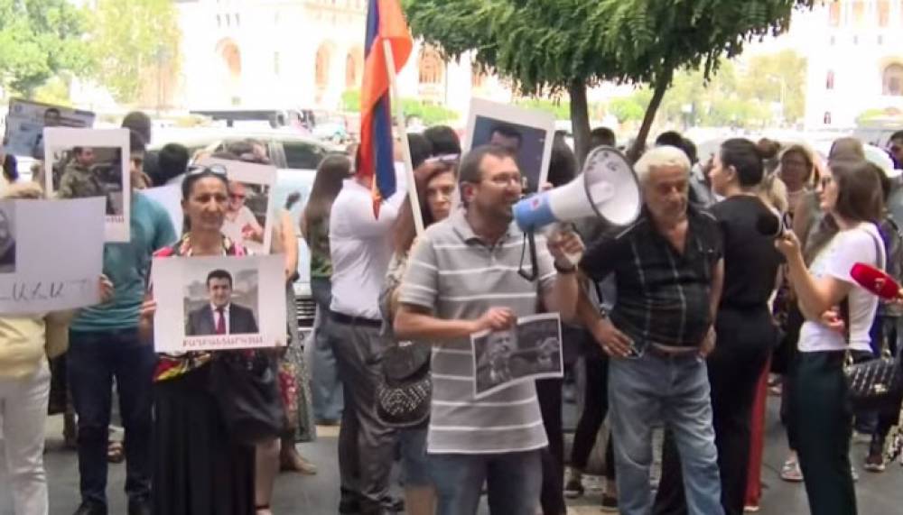 «Վարչապետի աթոռին նստած մարդը քաղաքական պատվերով մարդկանց է բանտարկում». Գեղամ Մանուկյան