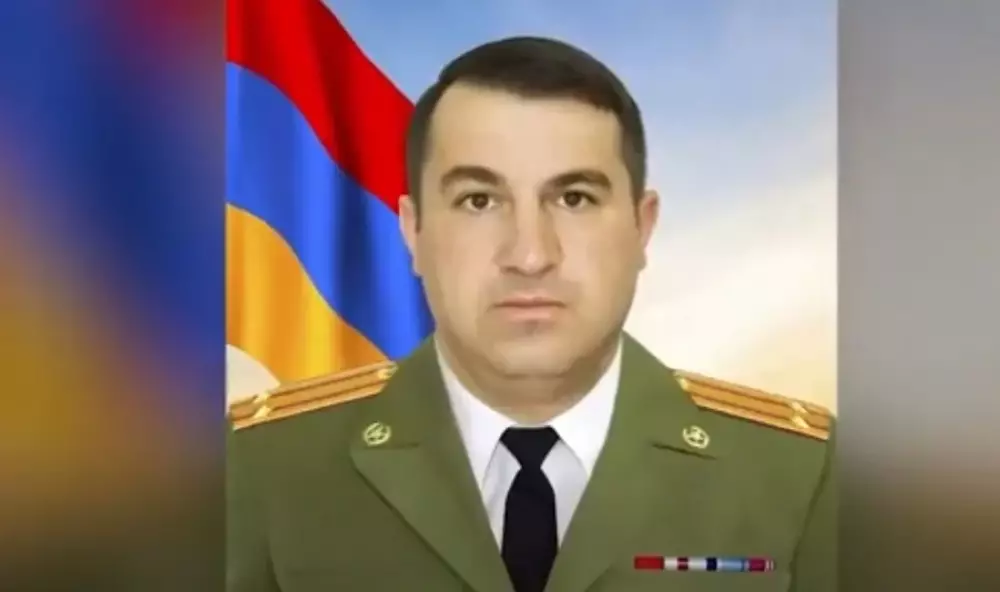 ՏԵՍԱՆՅՈՒԹ. «Շատ դաժան հրետակոծություն սկսվեց․ փոսերի մեջ էինք»․ Արան զոհվելուց առաջ փրկել է մարտական ընկերներին