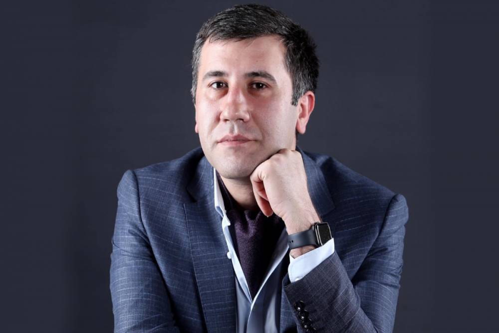 Ակնհայտ է, որ նիկոլիզմը կամաց-կամաց ձեռք է բերում ոչ թե քրիստոնեական աղանդի, այլ բոլորովին նոր կրոնի հատկանիշներ. Ռուբեն Մելիքյան