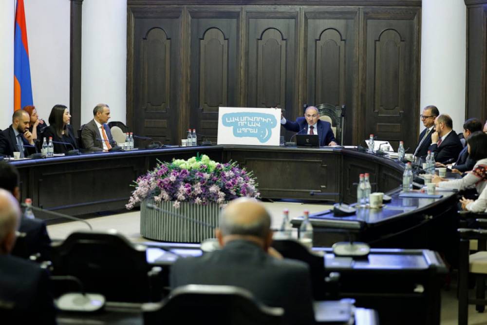 Ամեն ինչ անում է, որ ոչ մի պաշտոնյա «չպլստա». «Փաստ»