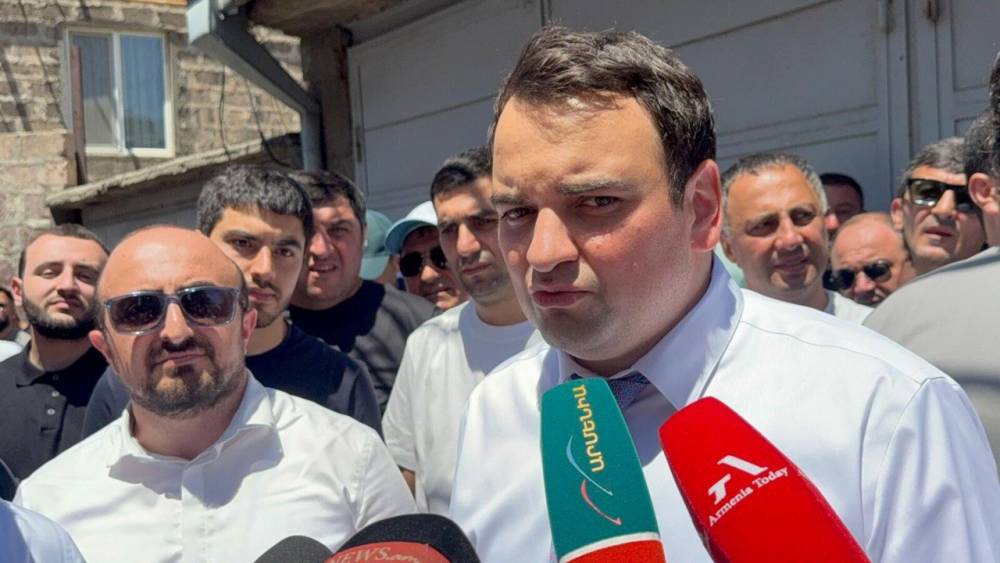 Նարեկ Կարապետյանին տարան ոստիկանություն