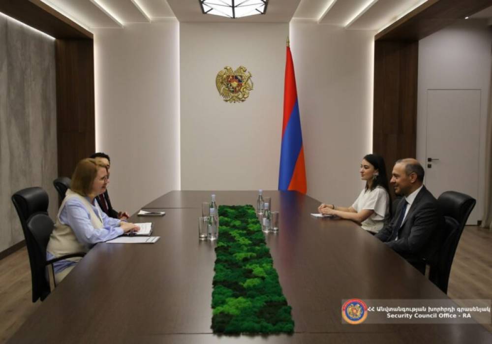 Արմեն Գրիգորյանը Գերմանիայի դեսպանի հետ քննարկել է երկկողմ հարաբերությունների օրակարգային հարցեր