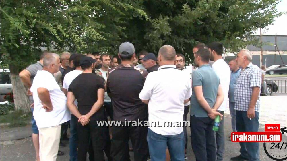ՀՐԱՏԱՊ․ Ծաղկի բիզնեսով զբաղվողները կրկին դուրս եկան փողոց.ՈՒՂԻՂ