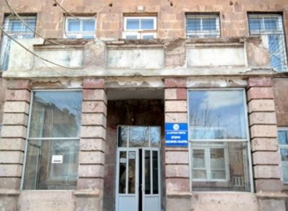 Արթիկի հիվանդանոցի թերապևտիկ բաժանմունքը փակ է, բժիշկներն ինքնամեկուսացած են․ Armlur.am