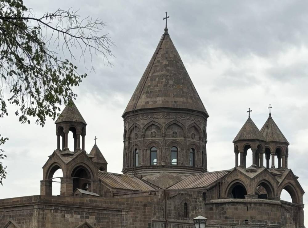 Մայր Աթոռը հորդորում է ժողովրդին չտրվել սադրանքների, պահպանել զգոնությունը և շարունակել իրենց սատարումը օրինական բոլոր միջոցներով