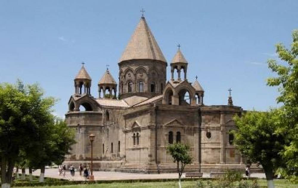 Եկեղեցին սթափ ու զուսպ է գնահատում պետականության առավել առանցքային հիմնասյուններից մեկի կազմաքանդմանը հանգեցնող իրավիճակը. Գևորգ Դանիելյան