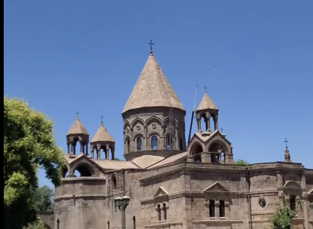 #ՀԻՄԱ. Մայր Աթոռ Սուրբ Էջմիածնի զանգերը ղողանջում են անդադար