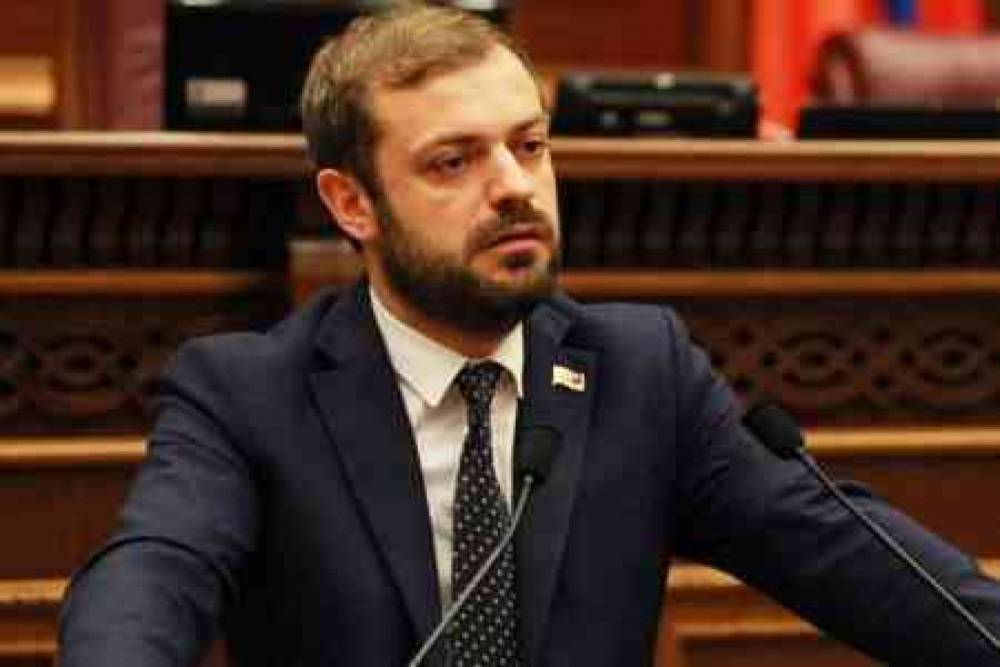 Բոլորդ հայհոյանքի վրա եք ֆիքսել, բայց որ քեռակնոջ հետ կենակցում են, նորմա՞լ է. Գևորգ Պապոյան