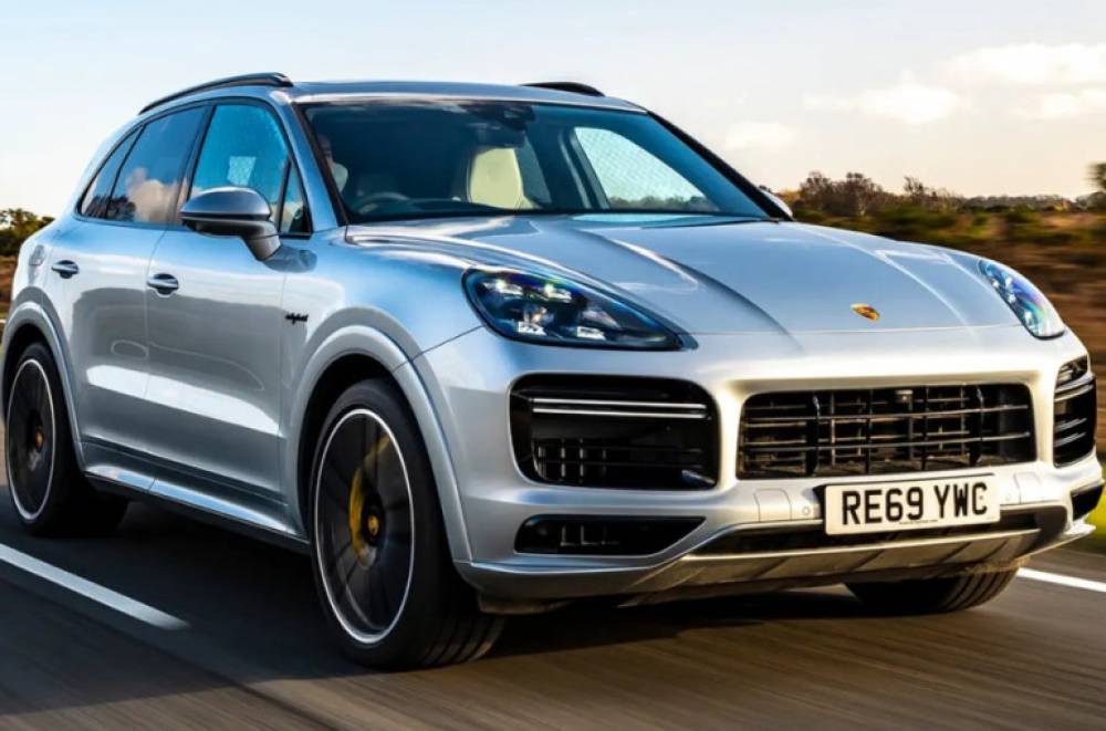 Porsche-ն գաղտնազերծել է նոր Cayenne-ի ինտերիերը (լուսանկարներ)