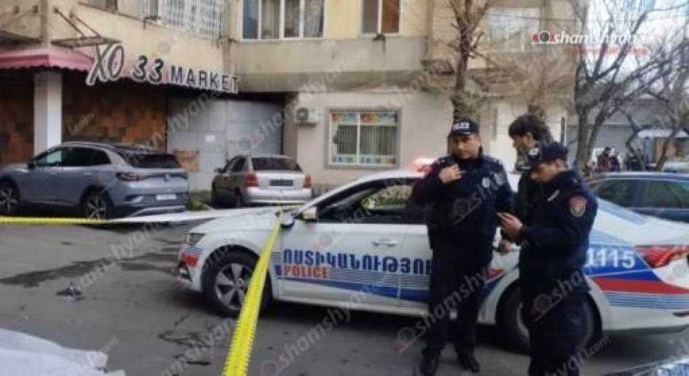 Նորաշեն թաղամասի բարձրահարկ շենքերից մեկի բակում հայտնաբերվել է երիտասարդ աղջկա մարմին