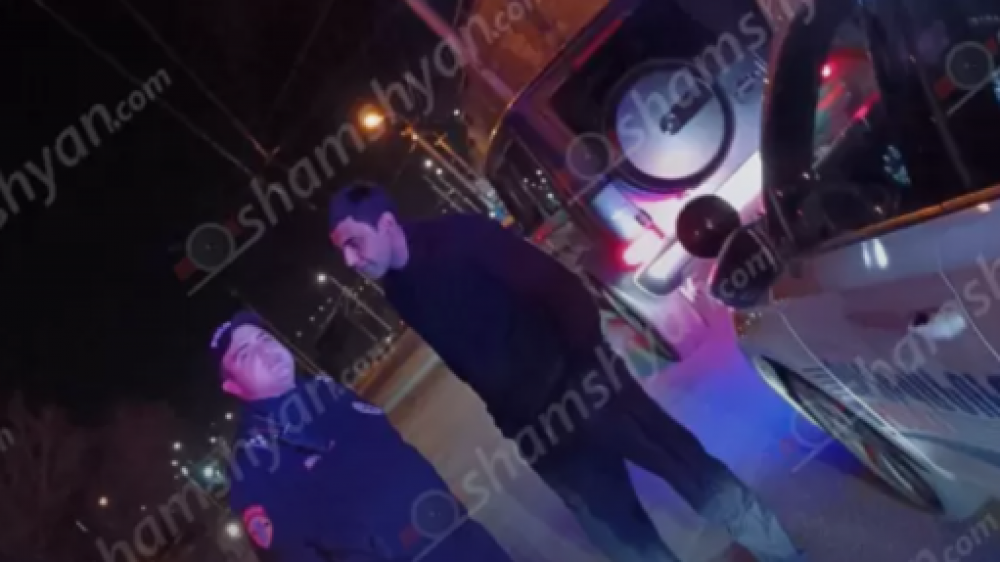 Գորիսի քաղաքապետը, ով եղել է խմած, «000 OO 00» համարանիշներով «յաշիկ»-ով տեղափոխվեց «պլաշչադկա»