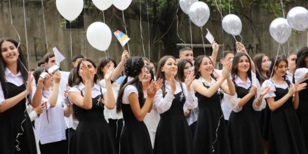 Հիշե՛ք՝ դպրոցում յուրացրածը երբեք չի կորչում․ Ժաննա Անդրեասյանը շնորհավորել է շրջանավարտներին