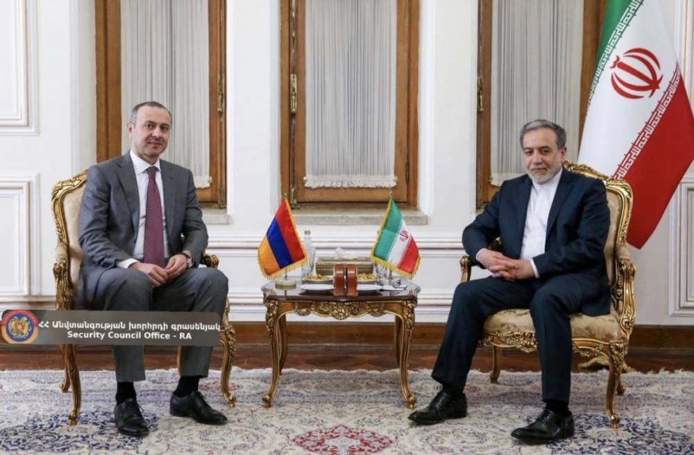 ԱԽ քարտուղարն Իրանի ԱԳ նախարարին է ներկայացրել Ադրբեջանի հետ հարաբերությունների կարգավորման հարցը