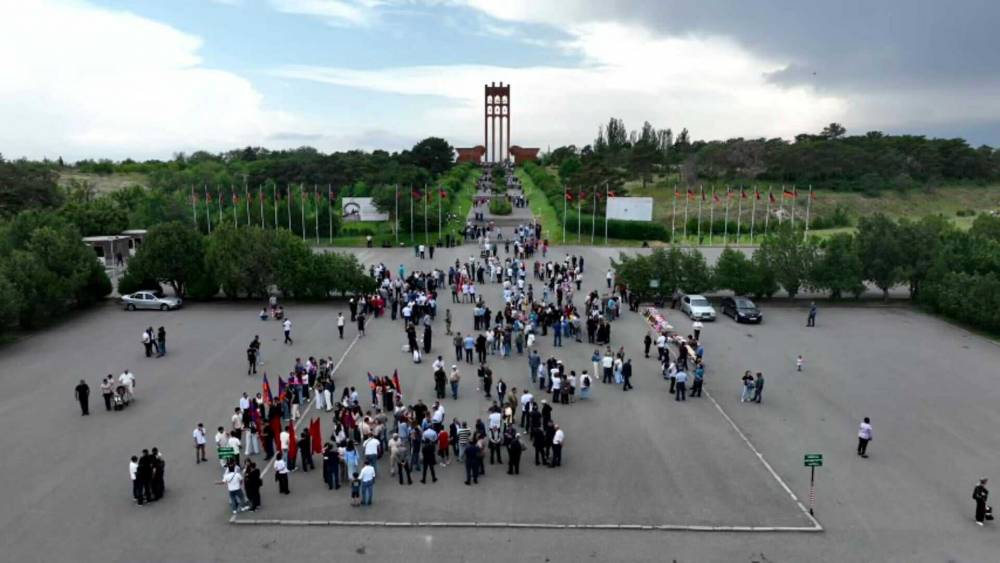 Հանրապետության տոնին նվիրված հանդիսավոր միջոցառում՝ Սարդարապատի հուշահամալիրում.ՈՒՂԻՂ