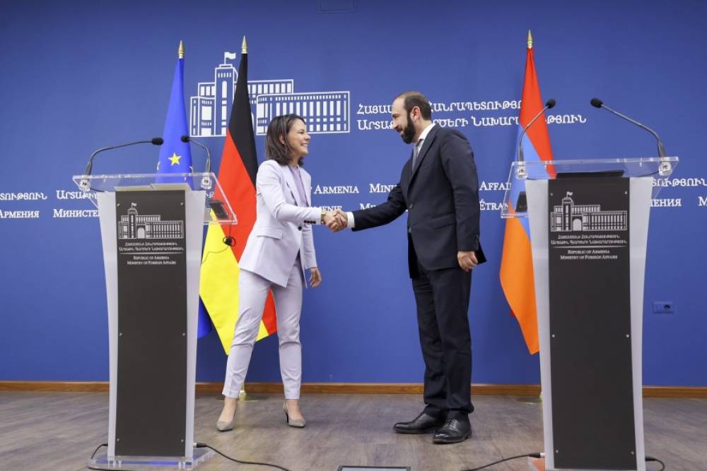 Շնորհակալություն՝ Հարավային Կովկասում խաղաղությանն ուղղված ձեր ջանքերի համար. Միրզոյանը՝ Բերբոքին