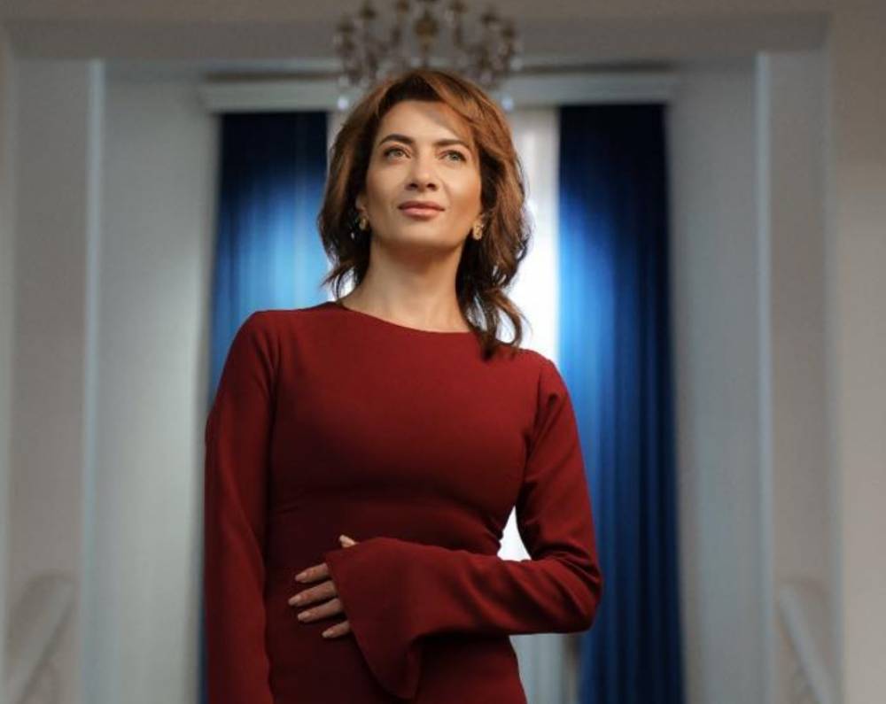 Քանի որ մեզանում յուրաքանչյուրն իր քթից այն կողմ ոչինչ չի տեսնում, ամեն մեկին թվում է, թե ինքը մտքի տիտան է․ Աննա Հակոբյանը կրկին ստատուս է գրել