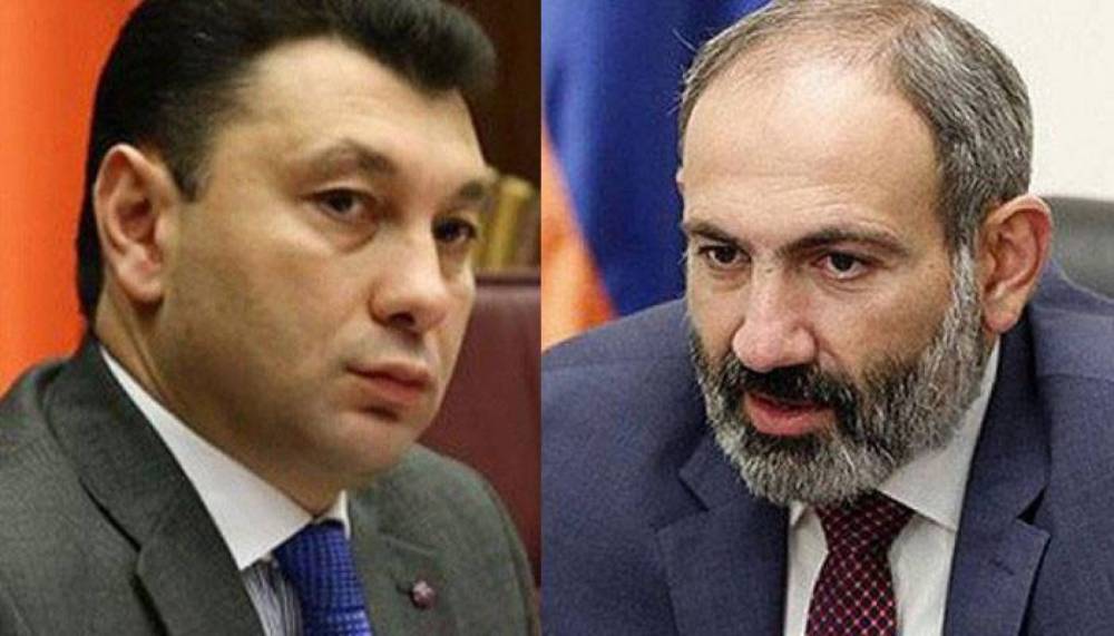 Բանավիճո՞ղ ես, Ալիևի հետ բանավիճեիր, ոչ թե հնազանդորեն կատարեիր նրա հրահանգները. Շարմազանովը Փաշինյանին
