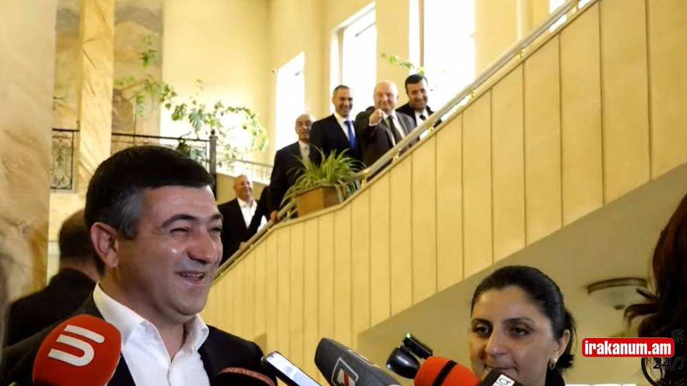 Շատ վրա չտաք․ շնորհակալ եմ, զգացված եմ ընկեր Ղուկասյան․ Մինասյանի ու Ղուկասյանի ջերմ շփումը