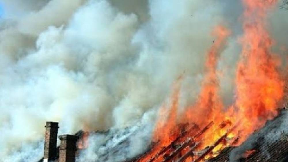 Երևանի ռեստորաններից մեկի տանիքում հրդեհ է բռնկվել