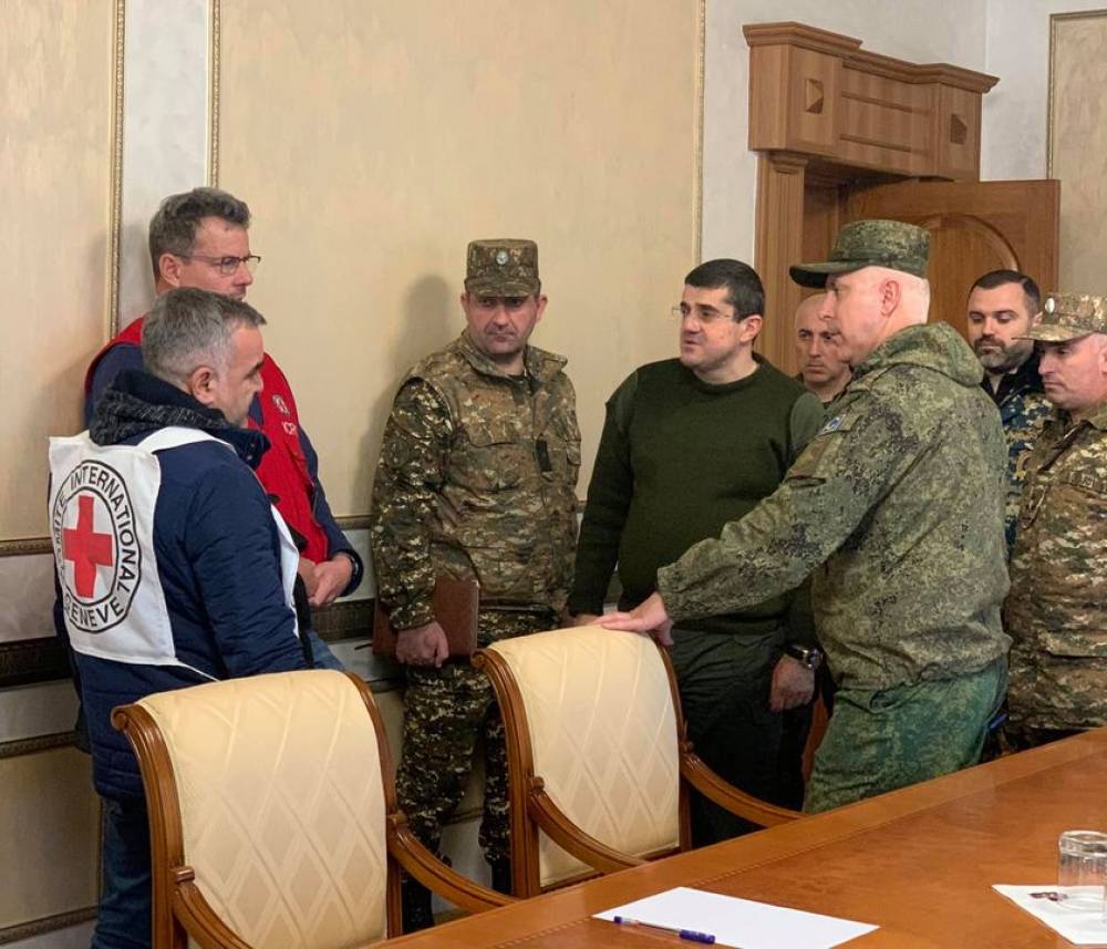 Ռուստամ Մուրադովի եւ Պասկալ Հունդի հետ քննարկել ենք զոհվածների մարմինների փոխանակման հարցերը. Արայիկ Հարությունյան