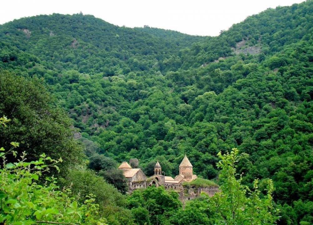 Հանձնվող տարածքներում մեր բոլոր պատմամշակութային արժեքները պետք է գույքագրել, փաստաթղթավորված ի պահ հանձնել մի շարք երկրների պատմության թանգարաններին