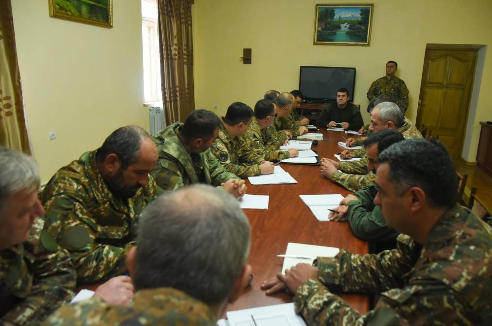 Այսօր այցելել եմ Պաշտպանության նախարարություն և հանդիպել բարձրագույն հրամկազմի հետ. Արայիկ Հարությունյան