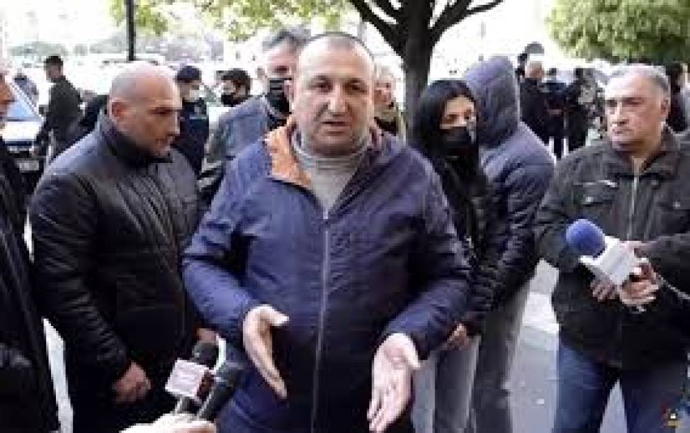 Պարոն վարչապետ, էդ նույնը քո ընտանիքի հետ է լինելու․ զինծառայողի ծնող
