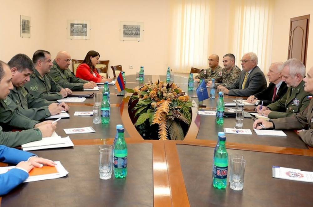 ԳՇ պետ Էդվարդ Ասրյանն ընդունել է ՆԱՏՕ-ի խորհրդատվական խմբին