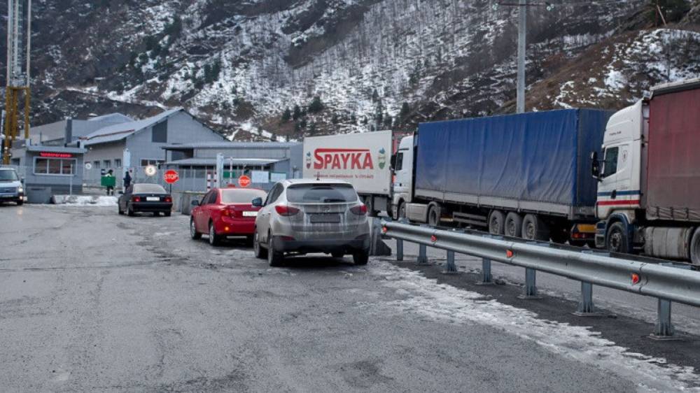 Կոլապս Վերին Լարսի անցակետում, ավելի քան 3 հազար բեռնատար է կուտակվել