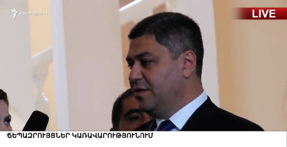Ճեպազրույցներ կառավարությունում.ուղիղ միացում