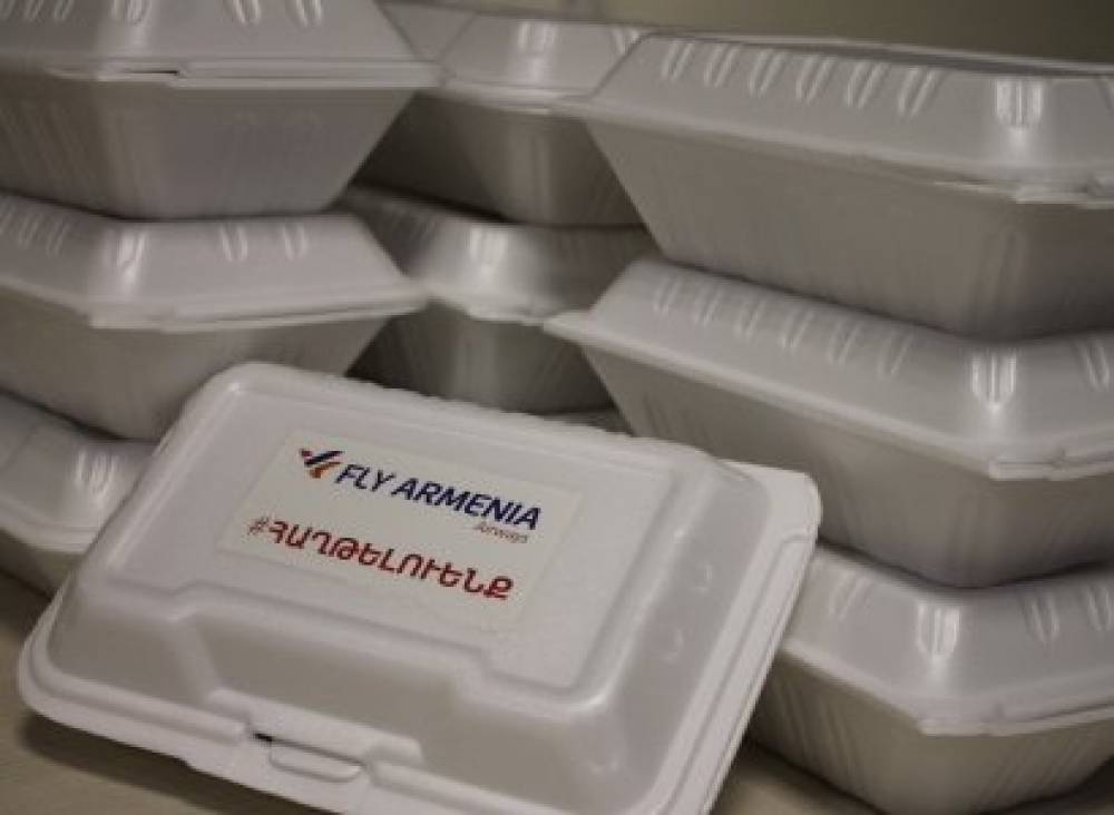 Fly Armenia Airways ավիաընկերությունը շարունակում է աջակցություն ցուցաբերել Արցախից ժամանած ընտանիքներին