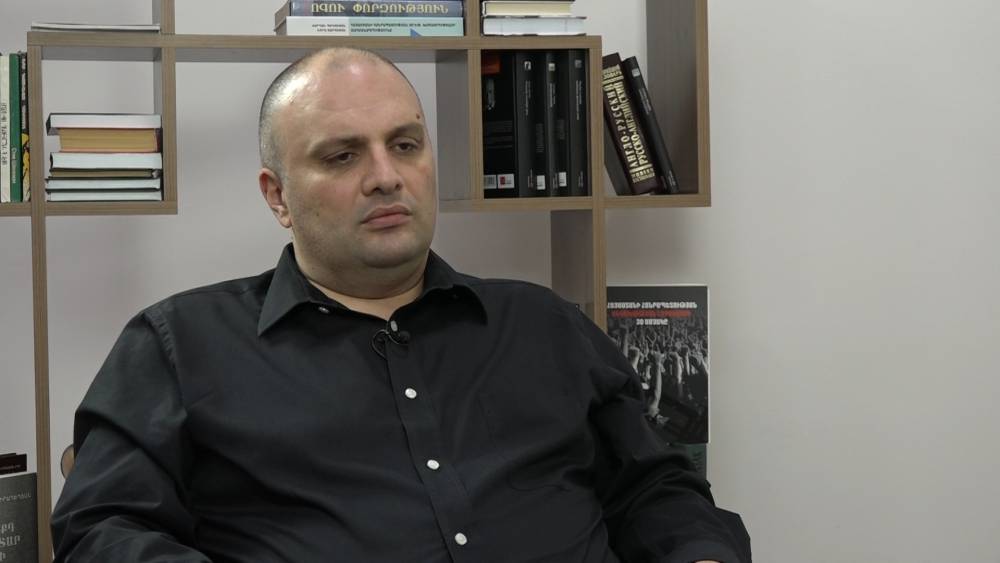 «Դիրքերը պահել ենք: Ճակատներից մեկում թշնամին հսկայական ու հատկապես կենդանի ուժի ծանրագույն կորուստներ է կրել, սա իմացեք, և նույն այդ ճակատում վերջինս որևէ առաջխաղացում չունի»