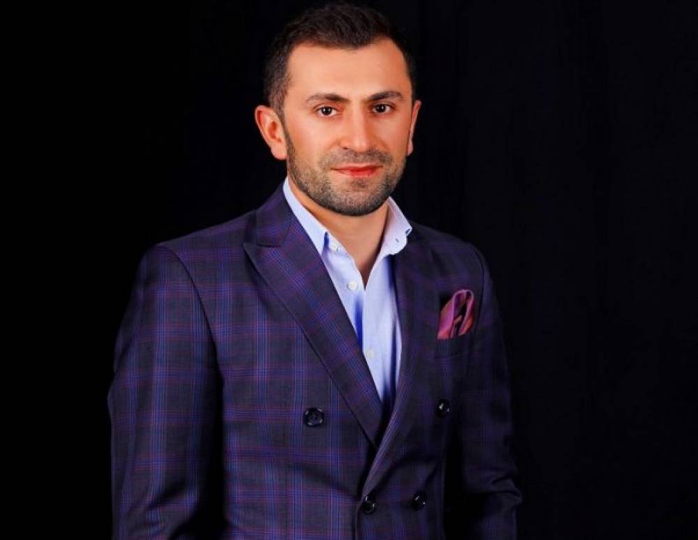 Վարդան Բադալյանի նոր լուսանկարն առաջնագծից ու Երեւանում գտնվող Դանիել Դեքերի գրառումը նրա մասին