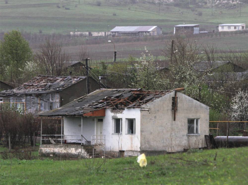 Ադրբեջանի ԶՈՒ հրետակոծության հետևանքով Մարտակերտում գազ և լույս չկա. վնասվել է բնակելի տների 30%-ը