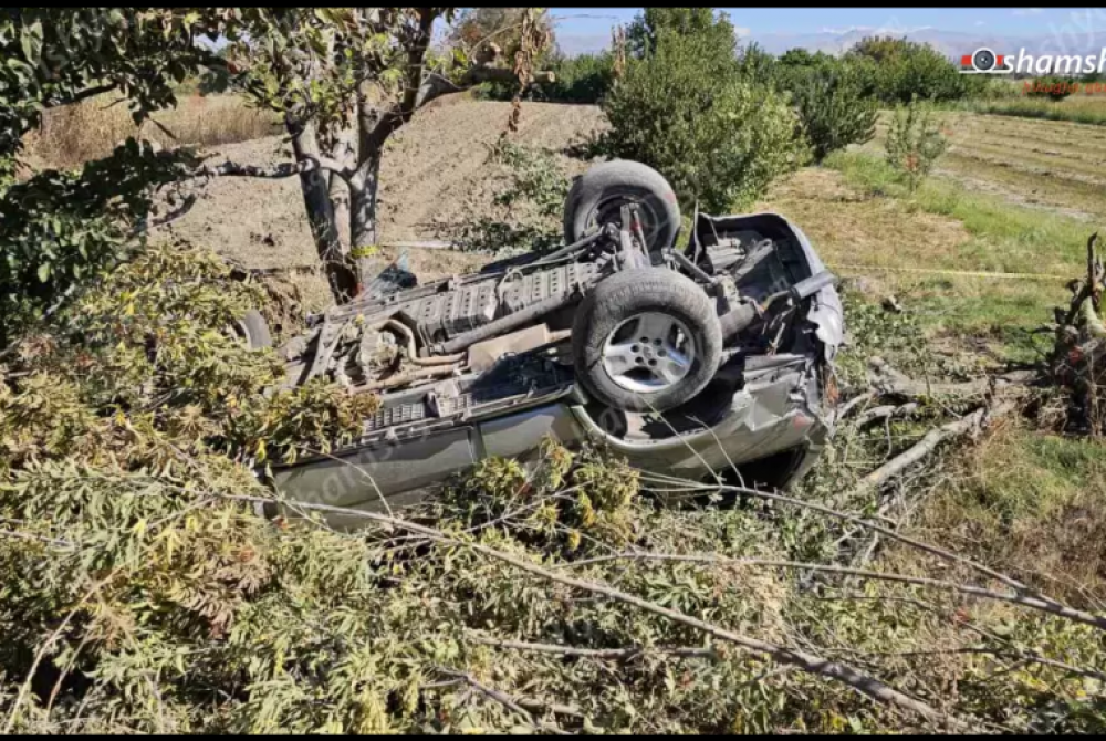 Երևան-Երասխ ճանապարհին «Infinity»-ն դուրս է եկել երթևեկելի գոտուց և գլխիվայր շրջվել. 1 հոգի տեղափոխվել է հիվանդանոց